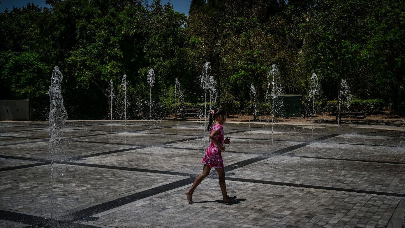 Φορολογική ελάφρυνση με γαλλική προσέγγιση: Πλάνα για την υλοποίηση στην Ελλάδα – Τι ισχύει για οικογένειες με παιδιά