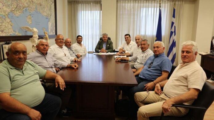 Συνάντηση Περιφερειάρχη Α.Μ.Θ. με αντιπροσωπεία Αυτοδιοικητικών της Λάρνακας