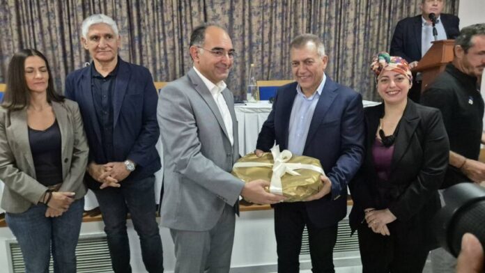 Επίσκεψη του Υπουργού Αθλητισμού στην Πάρο