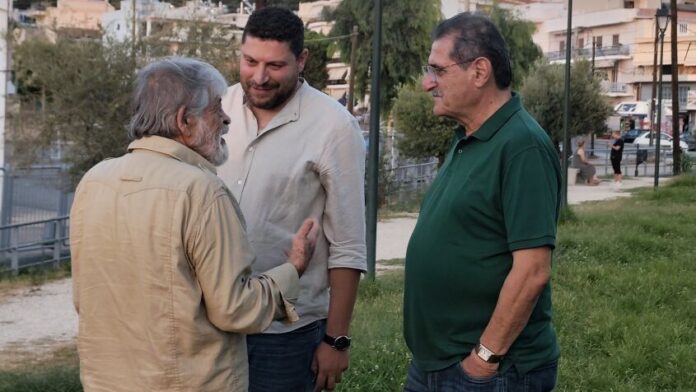 Συνάντηση Δημάρχου Πατρέων με τον καλλιτέχνη Μ. Καλογηράτο