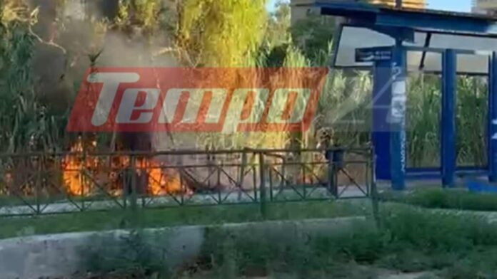 Συνελήφθη άνδρας ως ύποπτος για τη φωτιά κοντά στον Προαστιακό Πάτρας – Αναστολή δρομολογίων
