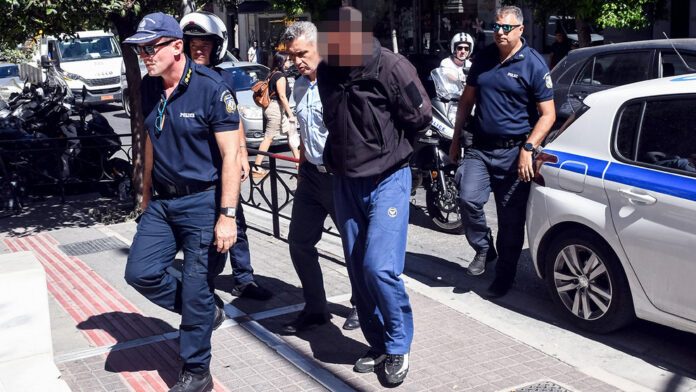 Στη φυλακή ο 46χρονος που δολοφόνησε τη γιαγιά Τιτίκα και τραυμάτισε το 8χρονο κορίτσι στην Πάτρα