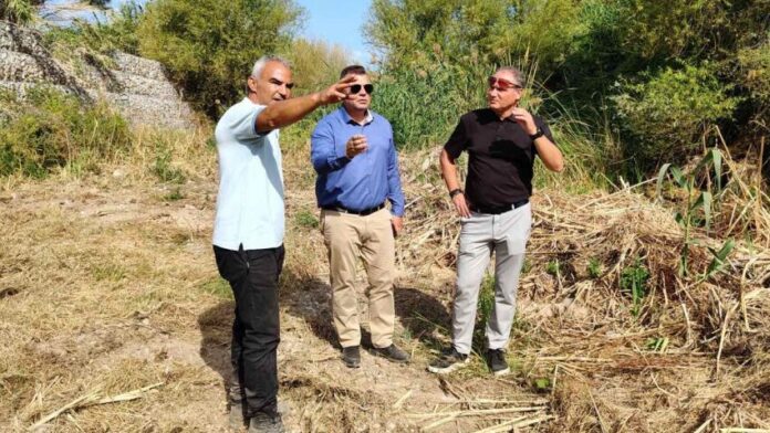 Π.Ε. Αν. Αττικής: Επιθεώρηση στον καθαρισμό του ποταμού Ασωπού στον Ωρωπό