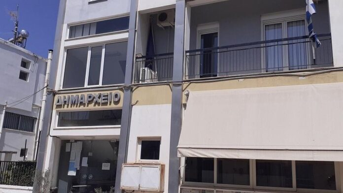 Ανοιχτές 5 θέσεις με σύμβαση στον Δήμο Αμφίκλειας-Ελάτειας