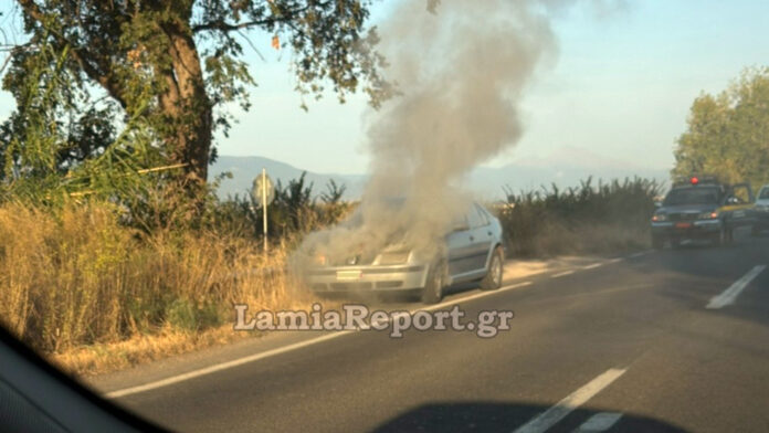 Φωτιά σε αυτοκίνητο στην εθνική οδό Λαμίας – Καρπενησίου