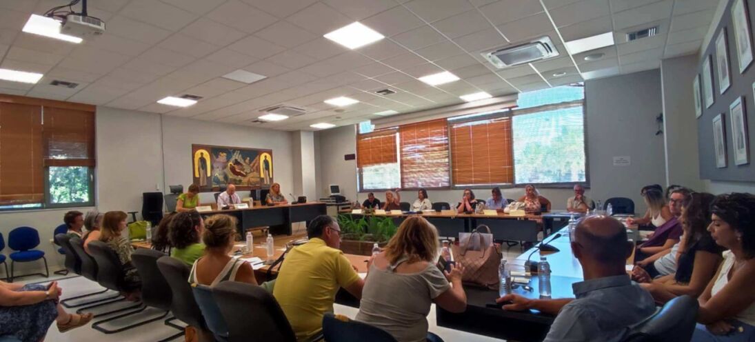 Σύσκεψη της Δημάρχου Ραφήνας-Πικερμίου με τις Διευθύντριες και Διευθυντές των Σχολείων