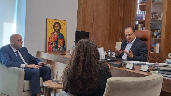 Σύσκεψη Δημάρχου Ρεθύμνης με κλιμάκιο της UNICEF