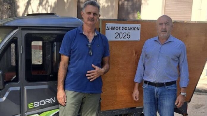 Δ.Σφακίων: Καινοτόμο ηλεκτρικό τρίκυκλο στην Αγία Ρούμελη για καθαριότητα και εξυπηρέτηση