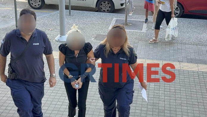 Ελεύθερη με περιοριστικούς όρους η 45χρονη οδηγός της Porsche μετά την απολογία για το ατύχημα στη Θεσσαλονίκη – Τι δήλωσε