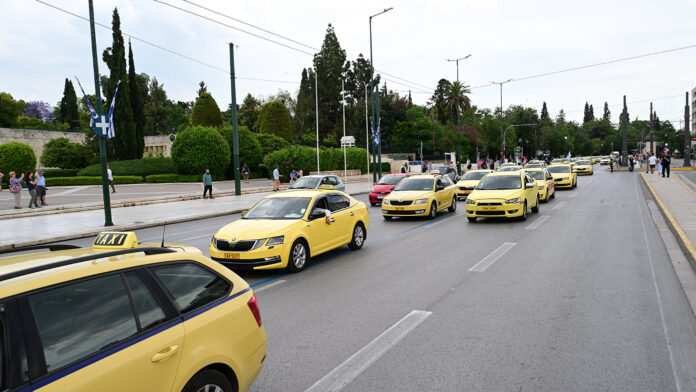 Ακινητοποιημένα τα ταξί στην Αθήνα την Τρίτη και Τετάρτη – Μόνο μεταφορές προς νοσοκομεία θα εξυπηρετούνται