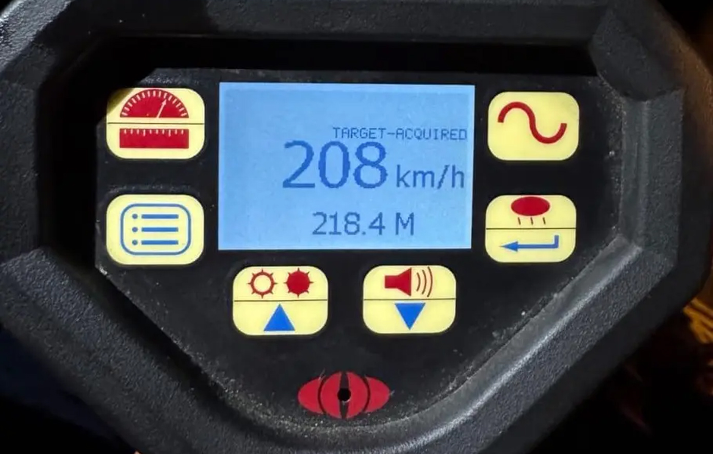 Καταγράφηκε με ραντάρ να τρέχει με 208 χλμ./ώρα στην Αθηνών-Λαμίας