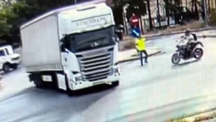 Προφυλακίζεται ο 54χρονος οδηγός φορτηγού για το φονικό τροχαίο με θύμα 29χρονο στη Θεσσαλονίκη