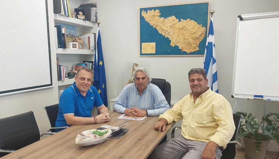 Σύμπραξη και αναθέρμανση δεσμών της Τήνου με τη Μεγαλόνησο Κύπρο