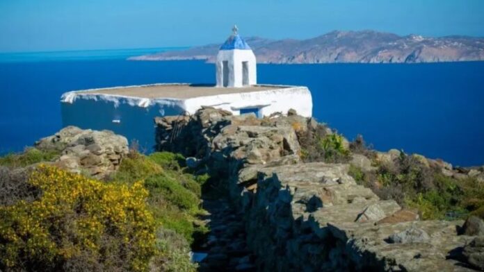 Η Τήνος με τα χίλια ξωκλήσια πρωταγωνιστεί σε διεθνές αφιέρωμα της The Independent