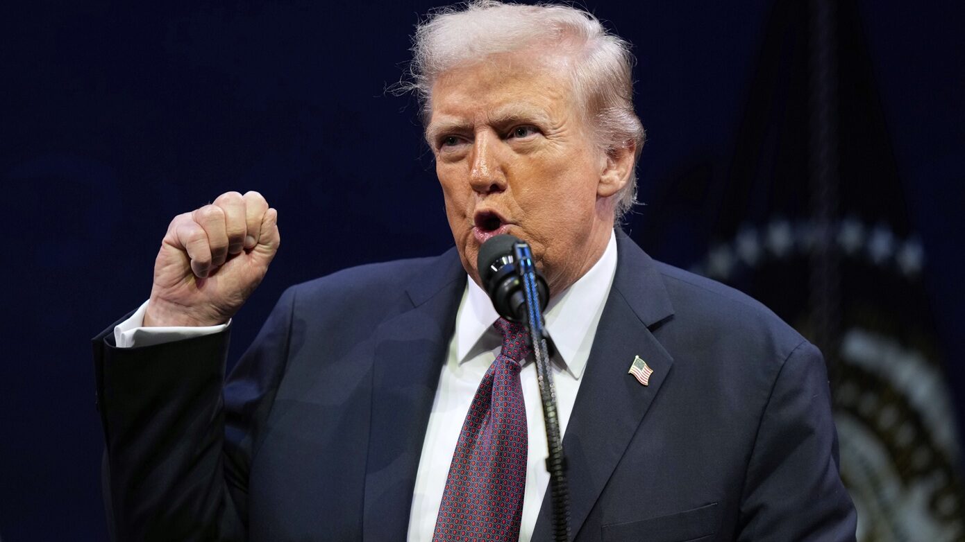 Το Ανώτατο Δικαστήριο αναλύει τη νομιμότητα των τελωνειακών φόρων του Τραμπ