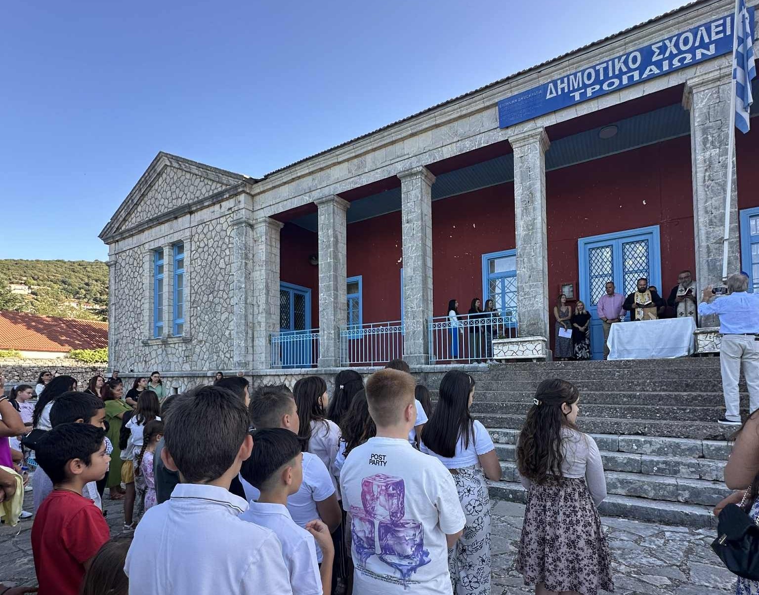 Ο Δήμαρχος Γορτυνίας παρών στις τελετές Αγιασμού στα σχολεία των Τροπαίων