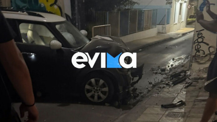 Σύγκρουση στη Χαλκίδα: Όχημα έπεσε σε τσιμεντένια κολωνάκια – Οδηγός στο νοσοκομείο
