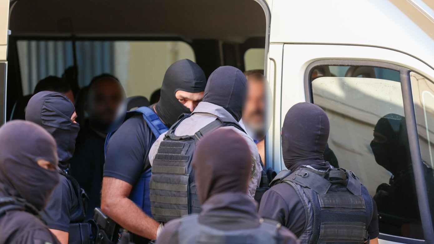 «Μαφία της Κρήτης»: 31 άτομα στη φυλακή μετά από διήμερες απολογίες – Την Τρίτη στον ανακριτή τα δύο αδέλφια