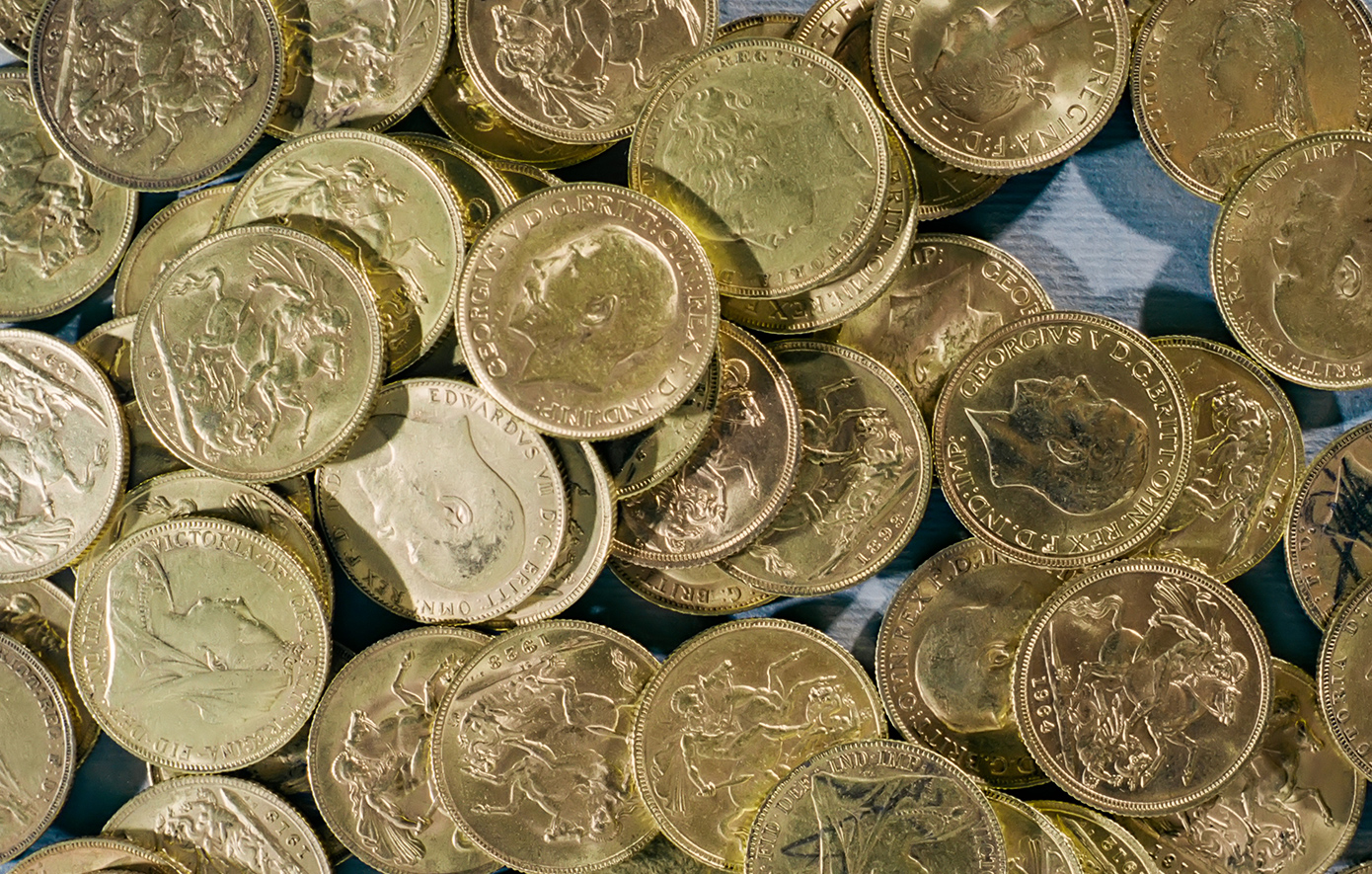 Αναστάτωση με την αξία της χρυσής λίρας: Κάθε μία κοστίζει όσο ένας μισθός μήνα