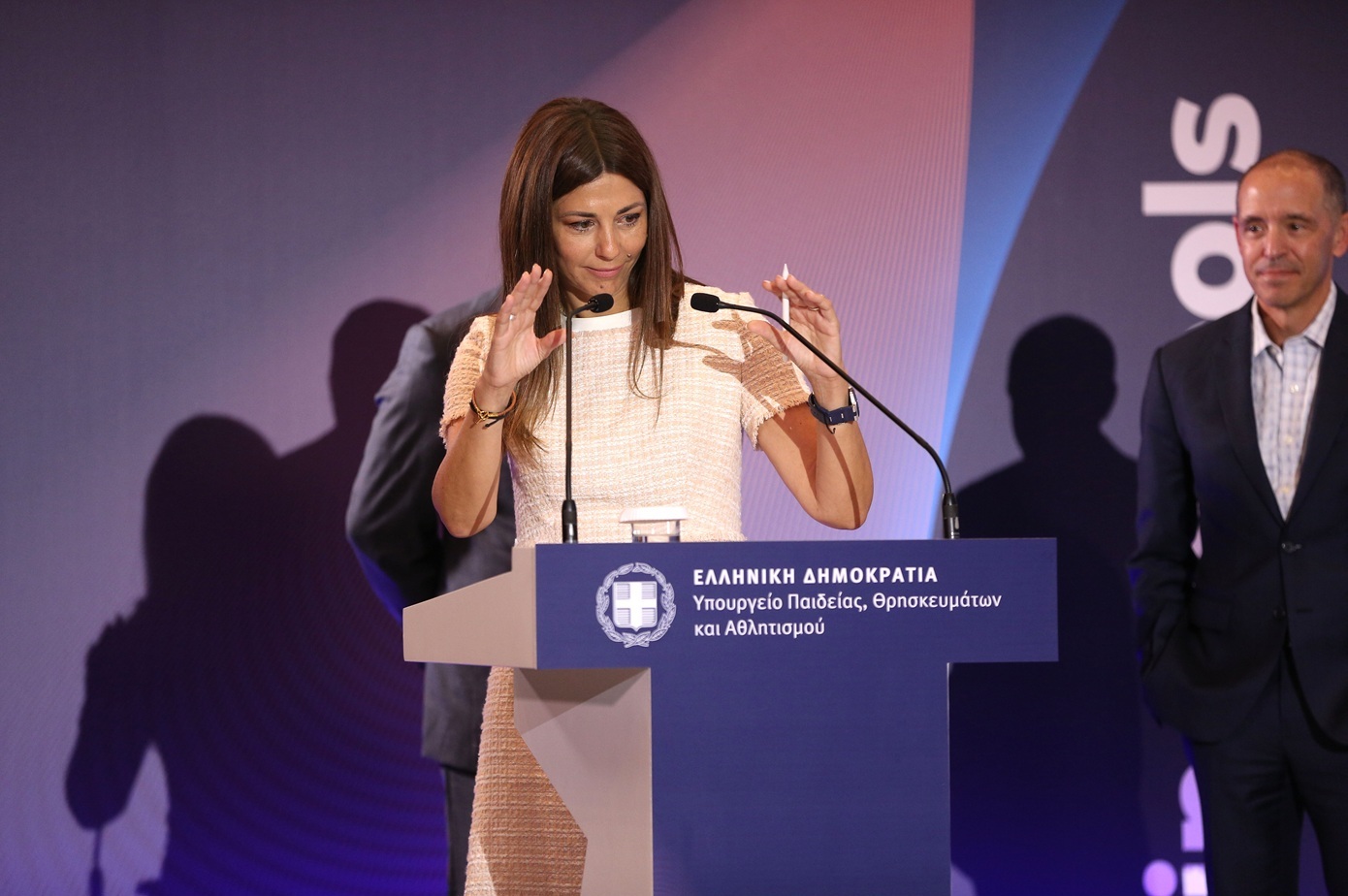 Σοφία Ζαχαράκη: «Η Τεχνητή Νοημοσύνη είναι ο ‘’κόσμος’’ στον οποίο ήδη ‘’ζούμε’’»