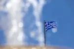 Δανή τουρίστρια καταδικάστηκε σε 9 μήνες φυλάκιση για αφαίρεση ελληνικής σημαίας από Αστυνομικό Τμήμα στη Ρόδο