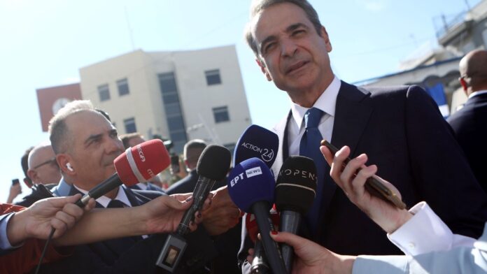Κυριάκος Μητσοτάκης: «Βιώνουμε δύσκολες εποχές, αλλά η Ελλάδα παραμένει δυνατή και περήφανη»