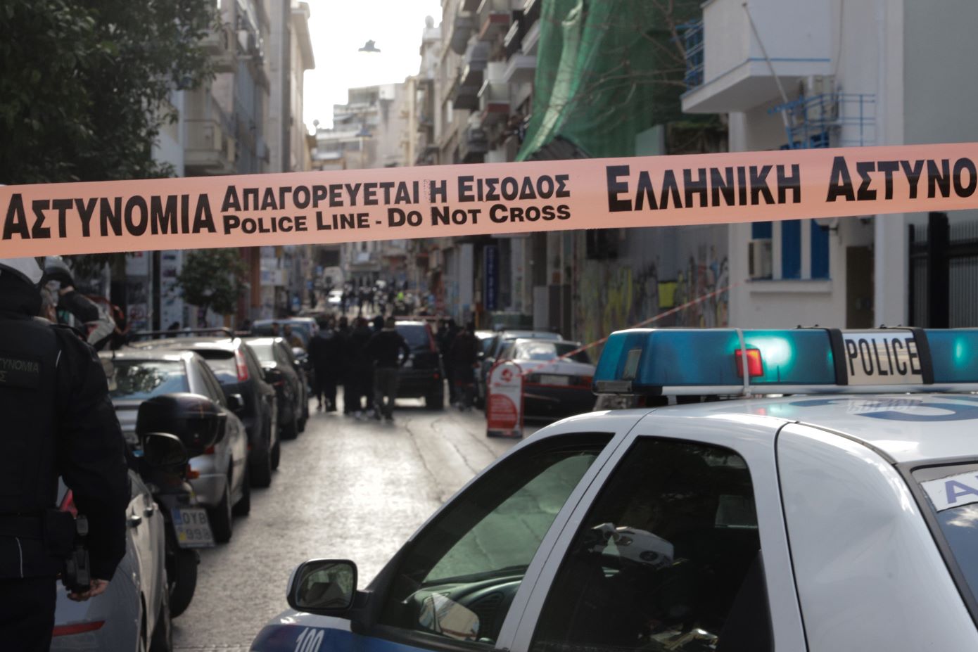 Πανικός στην ΕΛ.ΑΣ λόγω ύποπτου αντικειμένου στο κέντρο της Αθήνας – Αποκλεισμένη η οδός Λιοσίων