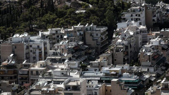 Φοροελαφρύνσεις, περικοπές τεκμηρίων και ΕΝΦΙΑ: Το ανακουφιστικό σχέδιο με 8 μέτρα για την επίλυση του στεγαστικού προβλήματος