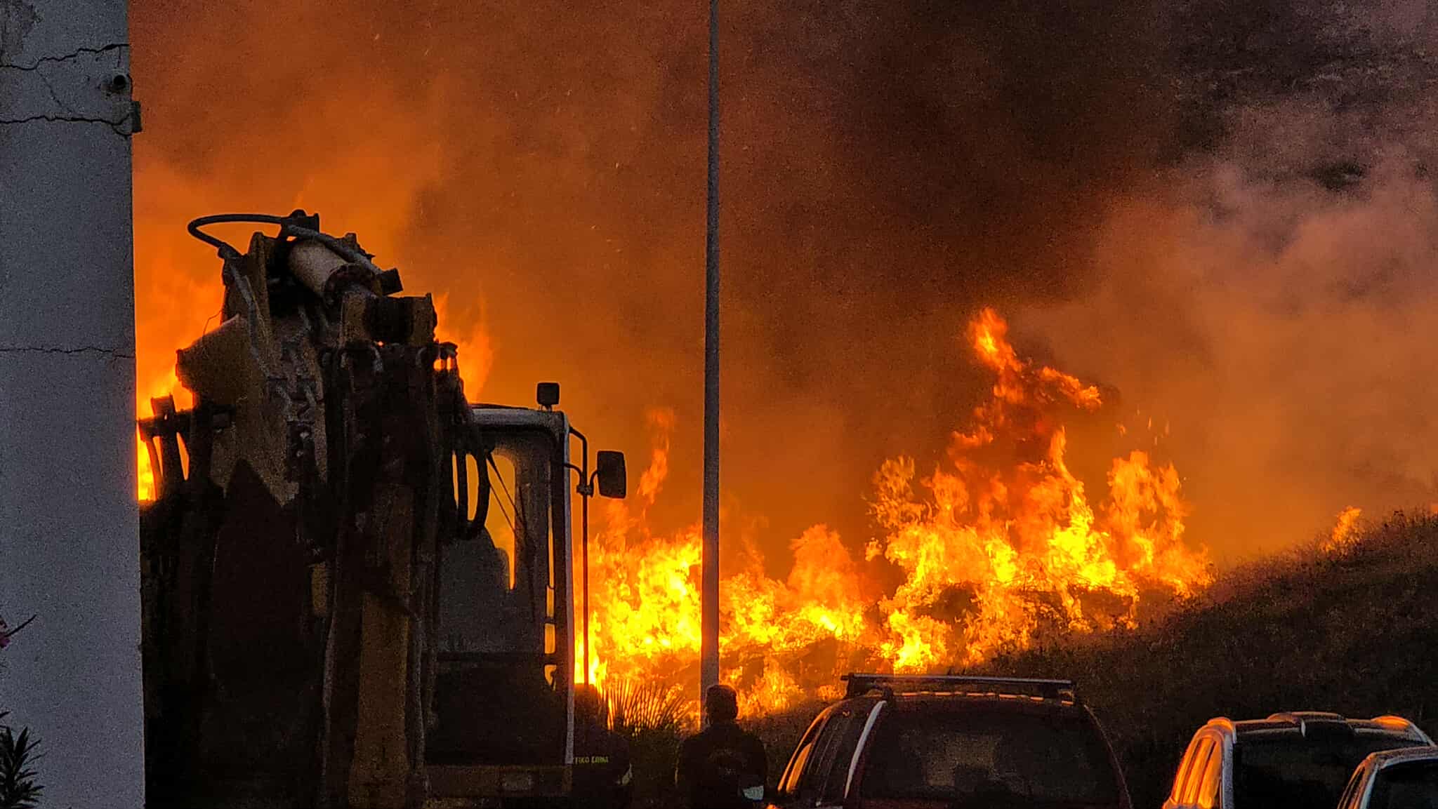 Φωτιά στο “κύτταρο” του ΧΥΤΑ Σύρου – βίντεο