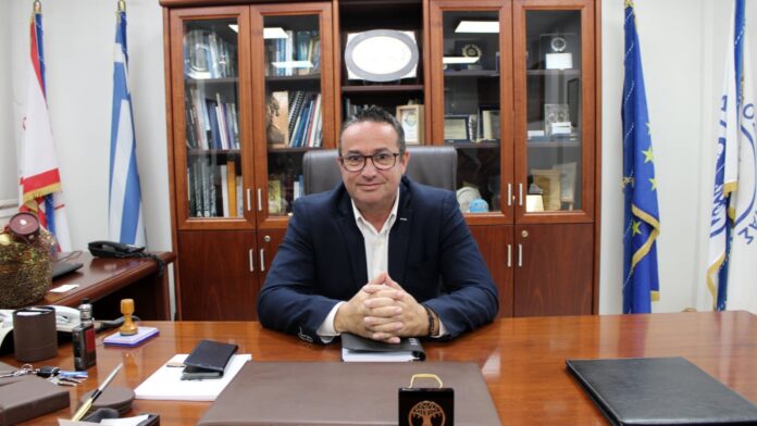 Δ. Ερέτριας: Διαμαρτυρία ενάντια στο κλείσιμο του Ταχυδρομείου Ερέτριας