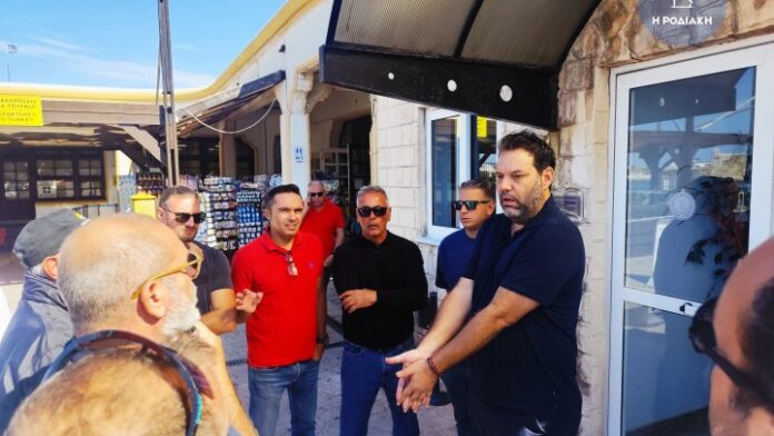 Ο δήμαρχος Ρόδου και το Λιμενικό Ταμείο βάζουν τάξη στο «χάος» της μαρίνας Μανδρακίου