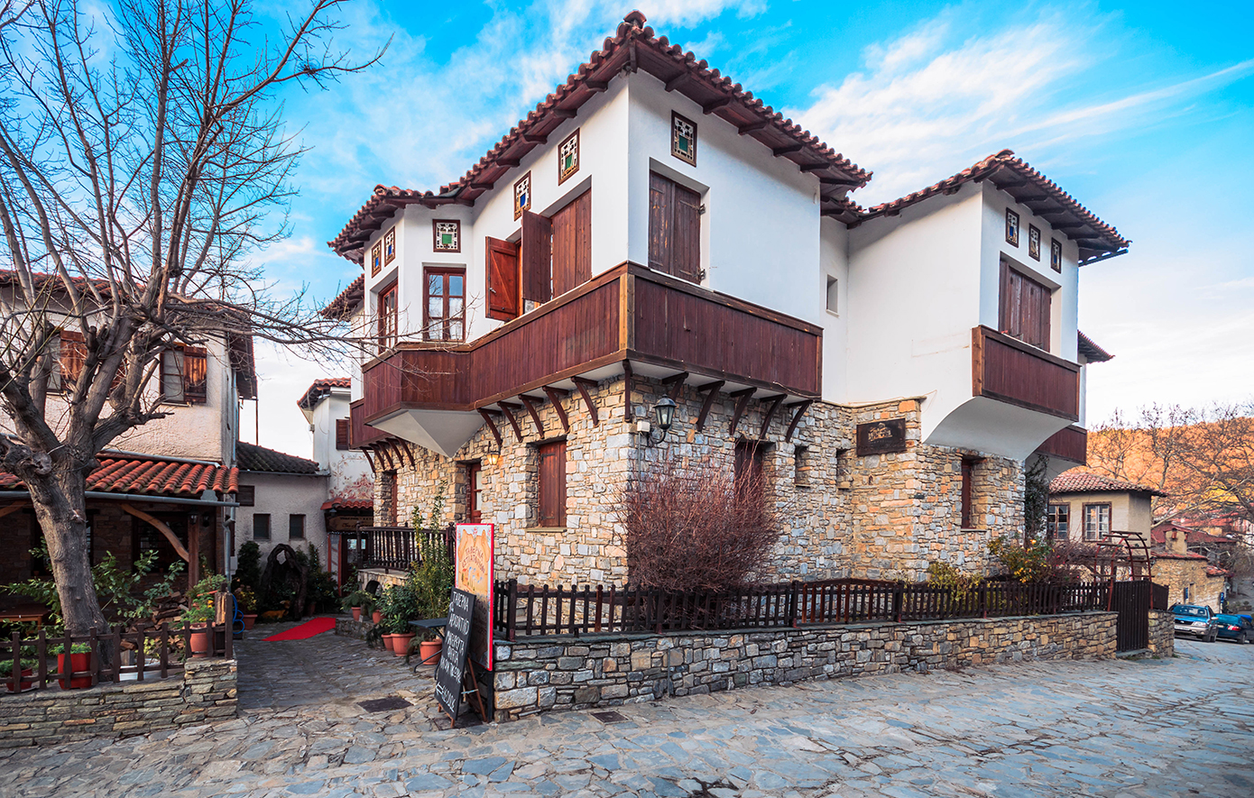 Αμπελάκια: Το χωριό στον Κίσσαβο όπου ο χρόνος μοιάζει να έχει παγώσει