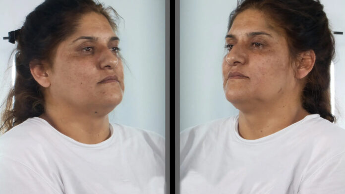 Αγκάλιαζε κόσμο στον δρόμο και τους έκλεβε τις χρυσές αλυσίδες από τον λαιμό τους – Στη δημοσιότητα τα στοιχεία 37χρονης