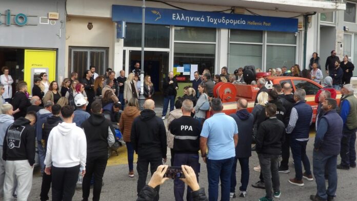 Δ. Ανδρίτσαινας – Κρεστένων: «Ως εδώ», έντονες διαμαρτυρίες για το κλείσιμο των ΕΛΤΑ