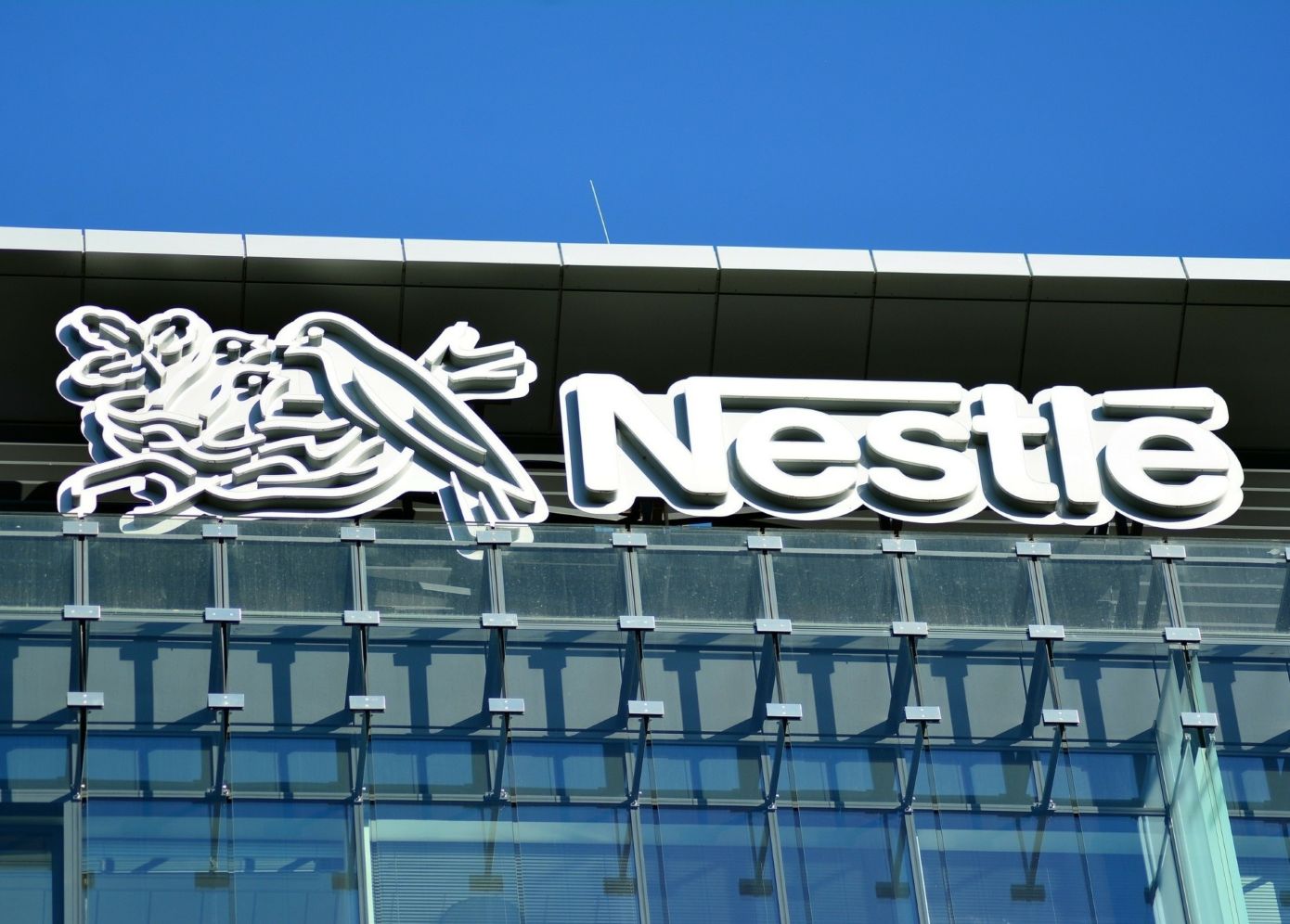 Η Nestlé θα καταργήσει 16.000 θέσεις εργασίας παγκοσμίως τα επόμενα δύο χρόνια