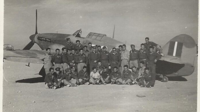Πώς οι Έλληνες πιλότοι βομβάρδισαν το Ιταλικό Στρατηγείο στο Ελ Αλαμέιν – Η αφήγηση του πτεράρχου Γ. Πλειώνη