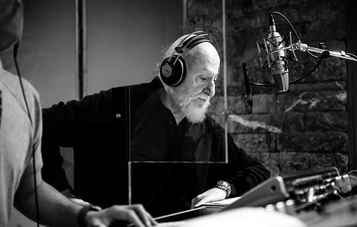 Σαν σήμερα 27 Οκτωβρίου: Το «Ντιρλαντά» επιστρέφει στο Αιγαίο – Η λήξη της διαμάχης του Σαββόπουλου με Καλύμνιο δύτη