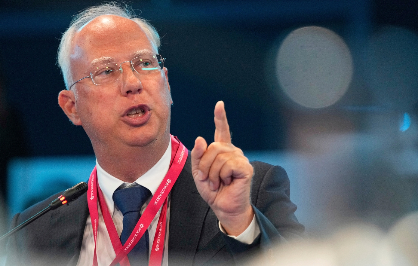 Ο απεσταλμένος του Πούτιν συνεχίζει τις διαβουλεύσεις με Αμερικανούς αξιωματούχους για επενδύσεις