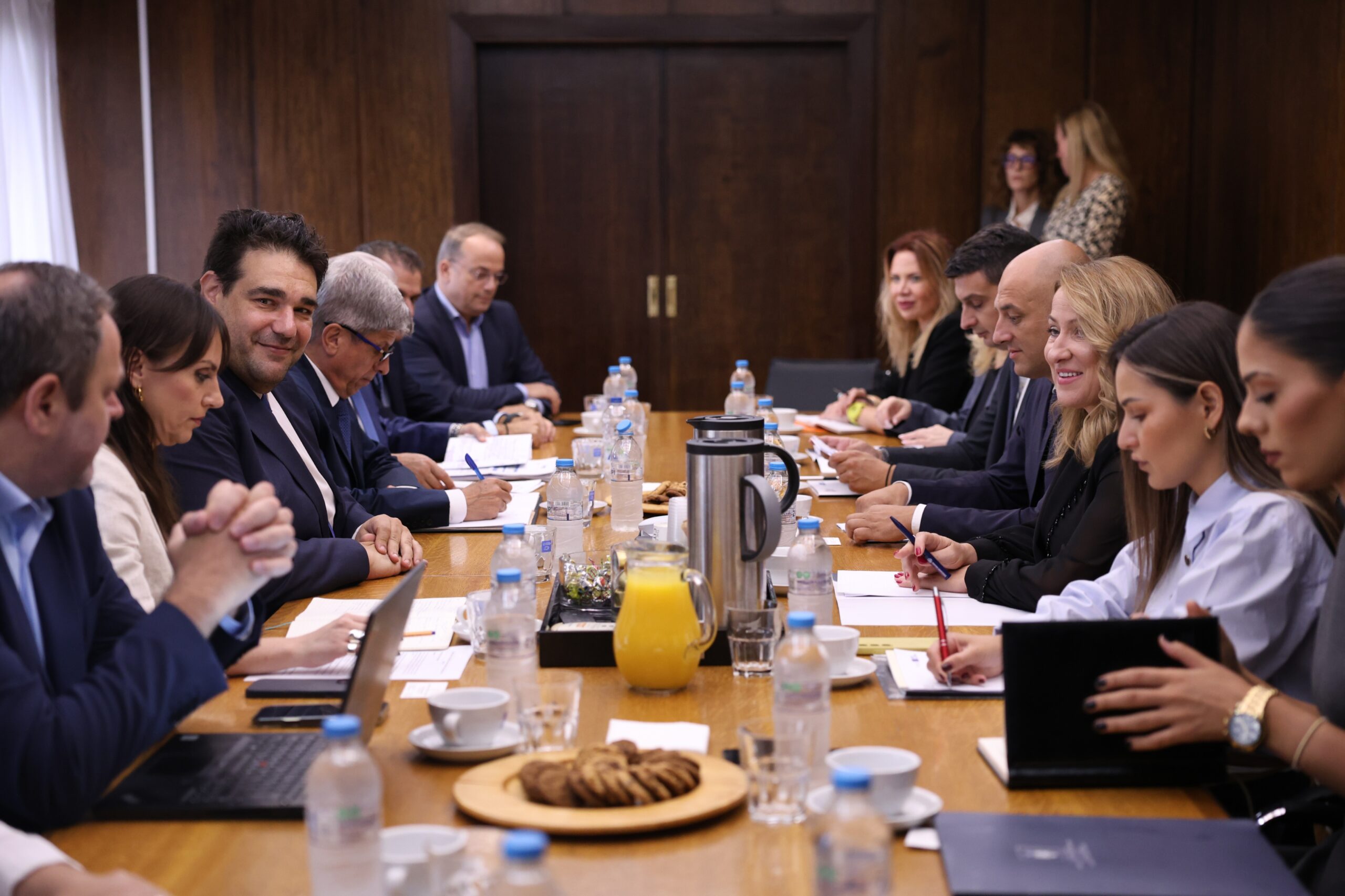 Η Σέρβα Υπουργός Δημόσιας Διοίκησης και Αυτοδιοίκησης επισκέπτεται το ΥΠΕΣ