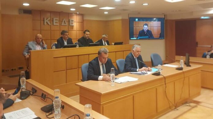 Η Συνεδρίαση της ΠΕΔ Νοτίου Αιγαίου σε Πλήρη Εξέλιξη