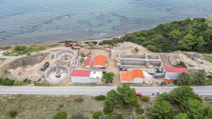 Ο Δήμαρχος Μυτιλήνης επιθεωρεί την πρόοδο στην Εγκατάσταση Επεξεργασίας Λυμάτων