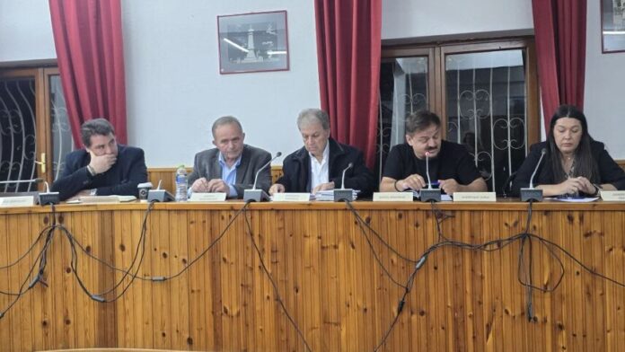 Περιφέρεια Δυτικής Μακεδονίας Συνάντηση Γ. Αμανατίδη με τους κατοίκους για την οδική σύνδεση Αγιόφυλλου-Δεσκάτης