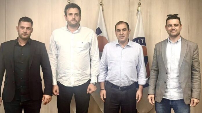 Συνάντηση Δημάρχου Τυρνάβου με τον Υφυπουργό Κλιματικής Κρίσης και Πολιτικής Προστασίας