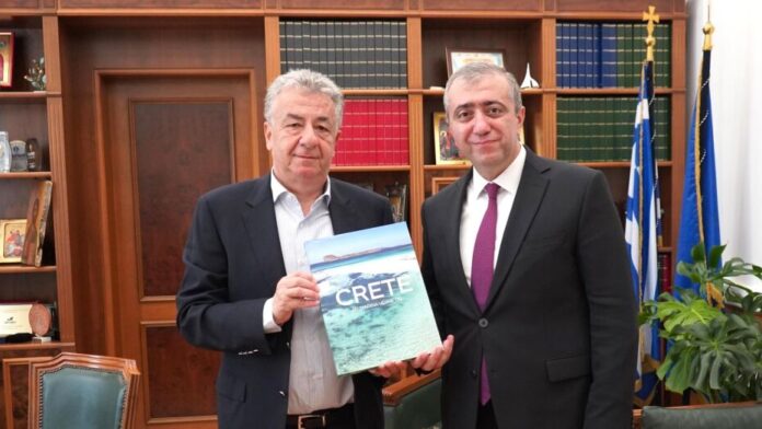 Ο Πρέσβης του Αζερμπαϊτζάν στην Ελλάδα συναντήθηκε με τον Περιφερειάρχη Κρήτης