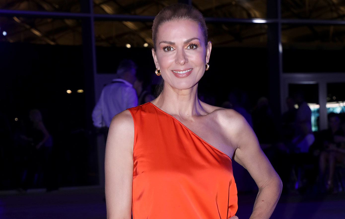 «Είμαι ασφαλής, αναζήτησα στήριξη αμέσως», δηλώνει η Τζίνα Αλιμόνου για το επεισόδιο ενδοοικογενειακής βίας