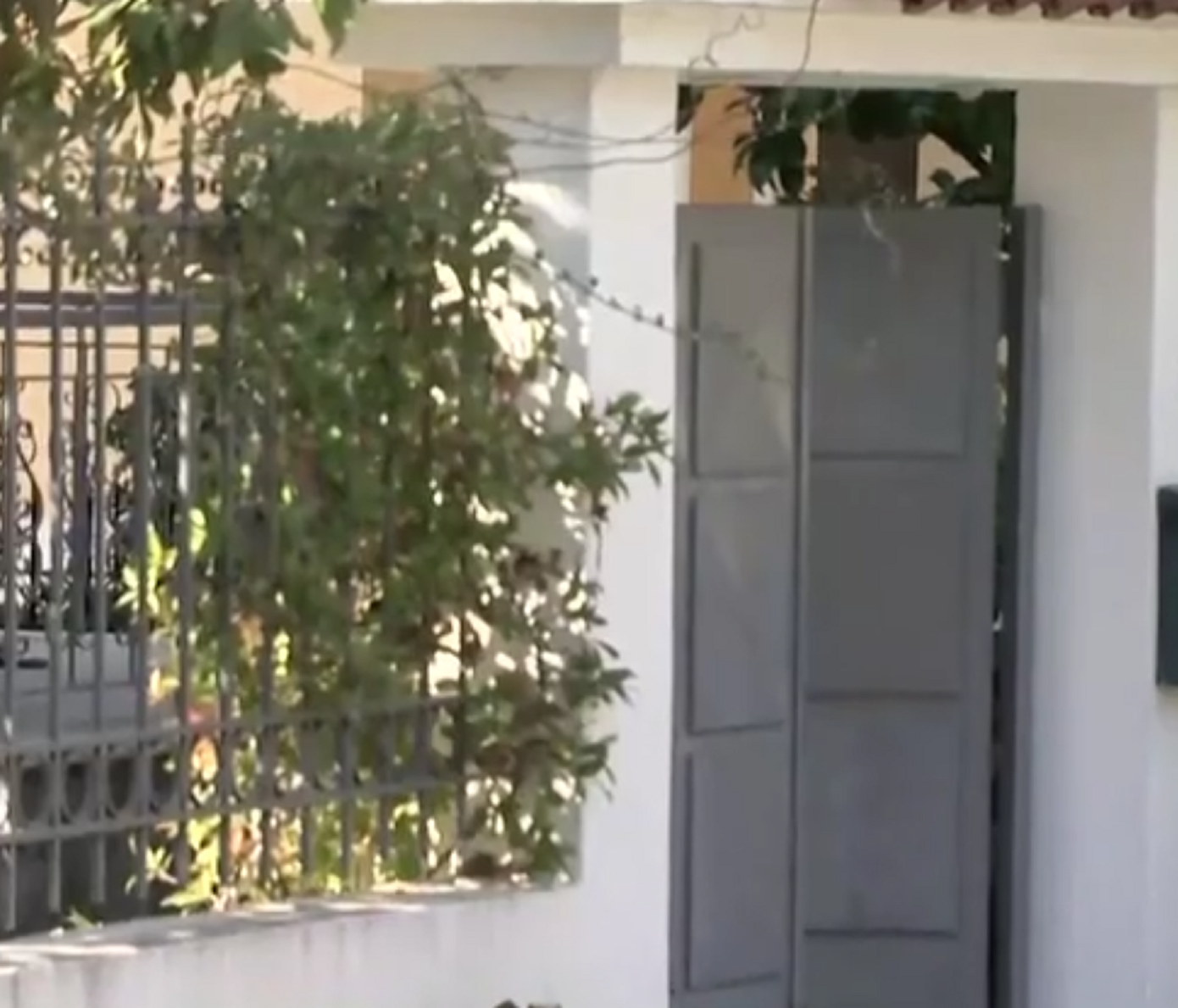 «Θα μας δολοφονούσαν για δύο ενοίκια, κρατούσαν μαχαίρι» – Συγκλονιστικές οι μαρτυρίες των θυμάτων από τη βίαιη επίθεση στην Άνοιξη