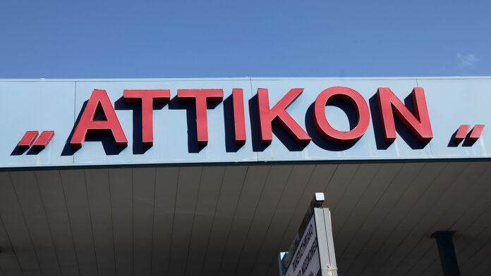 Πώς η 22χρονη υπέστη αλλεργικό σοκ από λάθος αντιβίωση στο «Αττικόν» – Η ερώτηση της μητέρας της