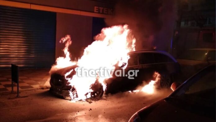 Πυρκαγιά σε αυτοκίνητο στην Ηλιούπολη Θεσσαλονίκης – Το όχημα καταστράφηκε ολοκληρωτικά