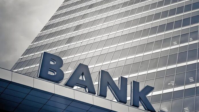 BofA: Εξισορρόπηση εσόδων για τις ελληνικές τράπεζες το 2026 – Εξαγορές και αποδόσεις στο επίκεντρο
