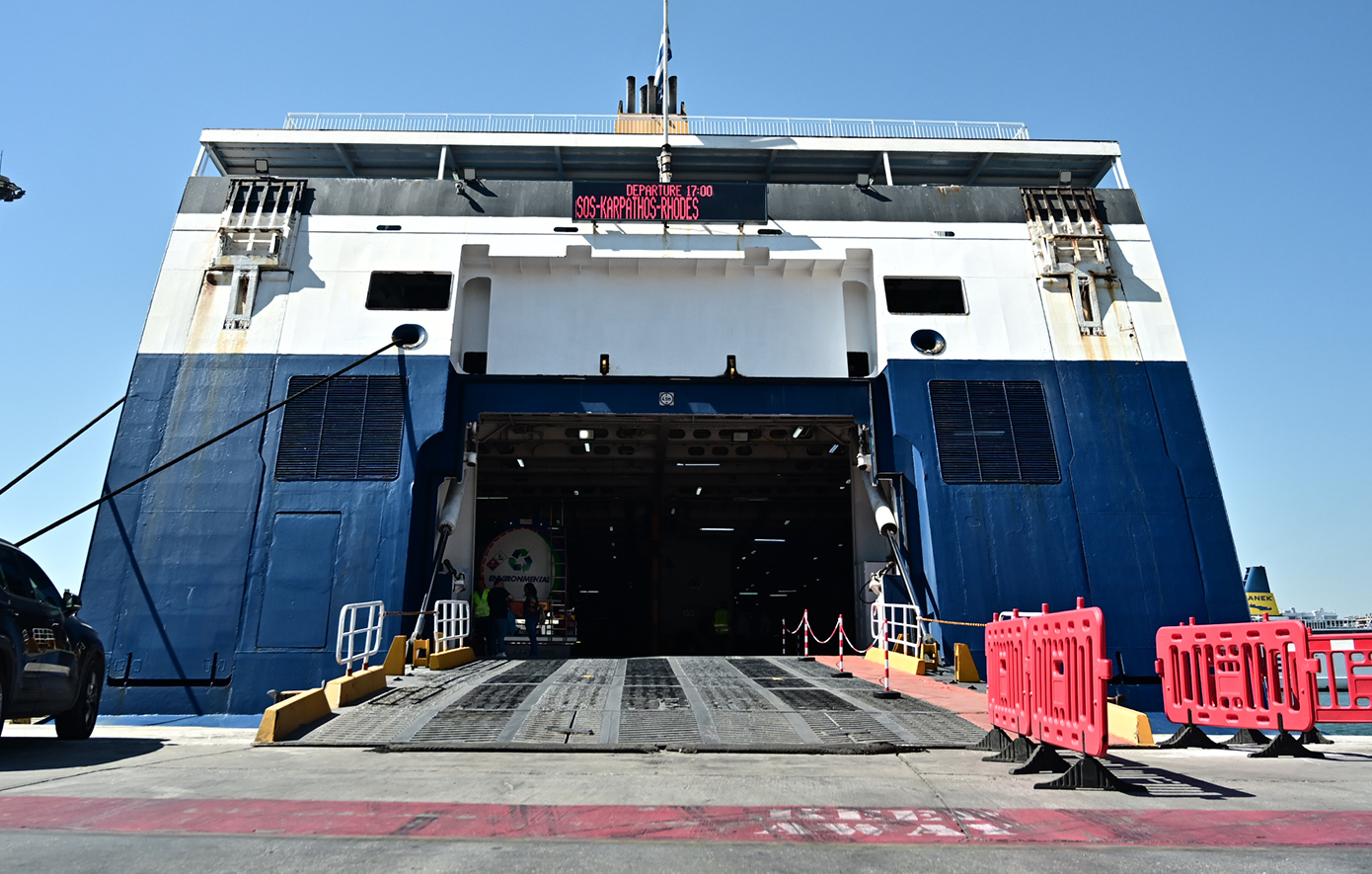 Τραυματισμός ναυτικού κατά την απελευθέρωση κάβου στο «Blue Star Μύκονος»